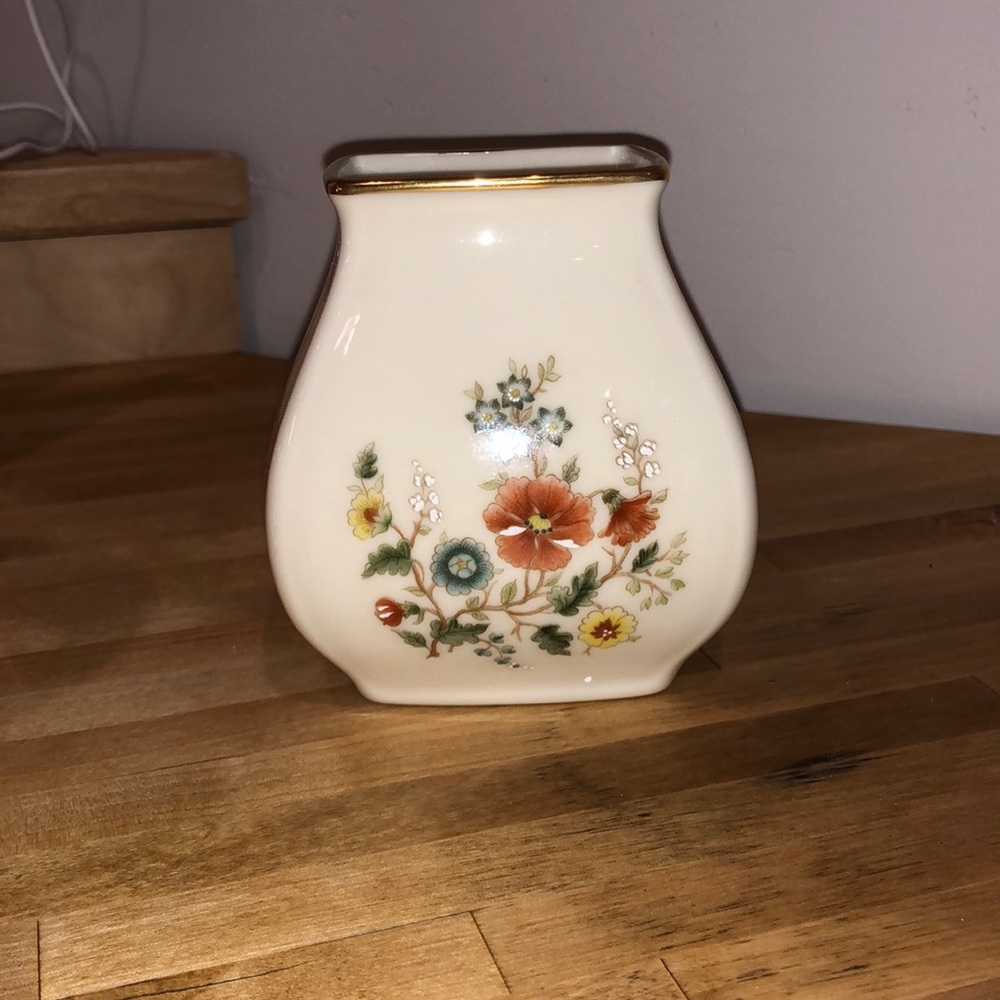 Lenox vase/jar